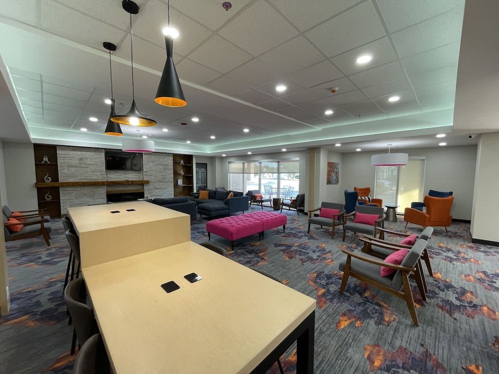 La Quinta Inn & Suites by Wyndham Augusta/Fort Eisenhower 2