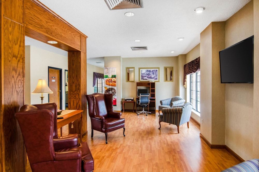 Quality Inn Summersville 3