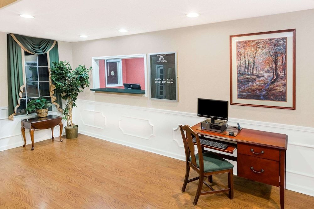 Baymont by Wyndham Grenada 2