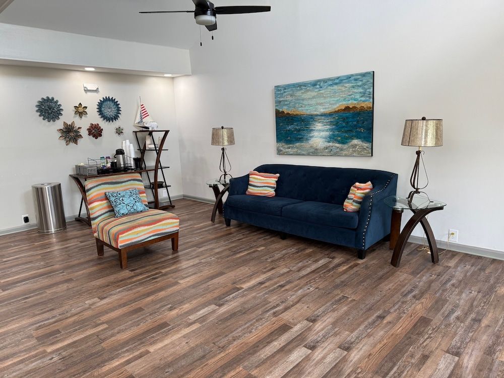 Brentwood Inn & Suites 2