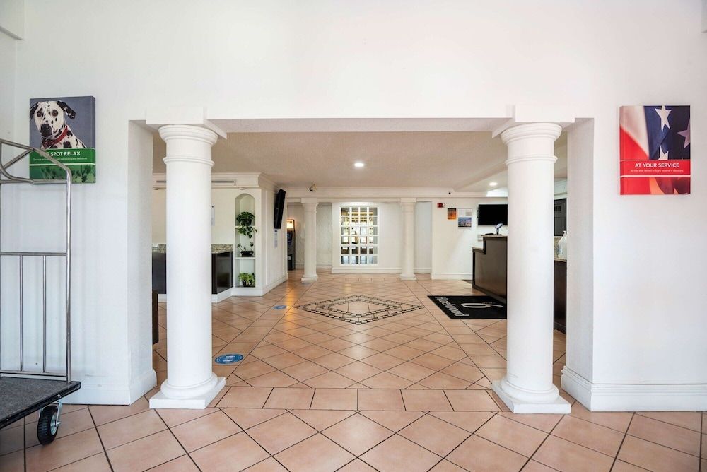 Motel 6 Hazelwood, MO 3