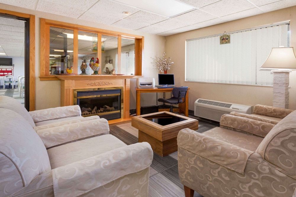 Baymont by Wyndham Midland 2