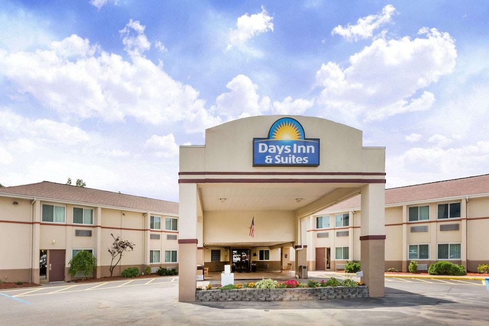 Days Inn & Suites by Wyndham Bridgeport - Clarksburg 2 estrelas em Bridgeport