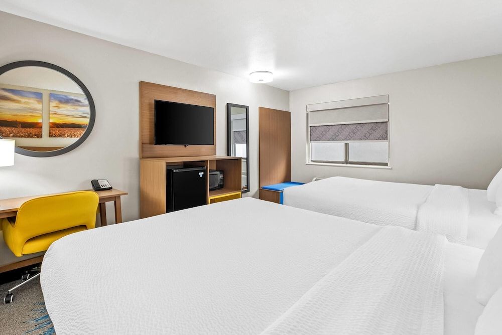 Days Inn by Wyndham Mitchell SD 3