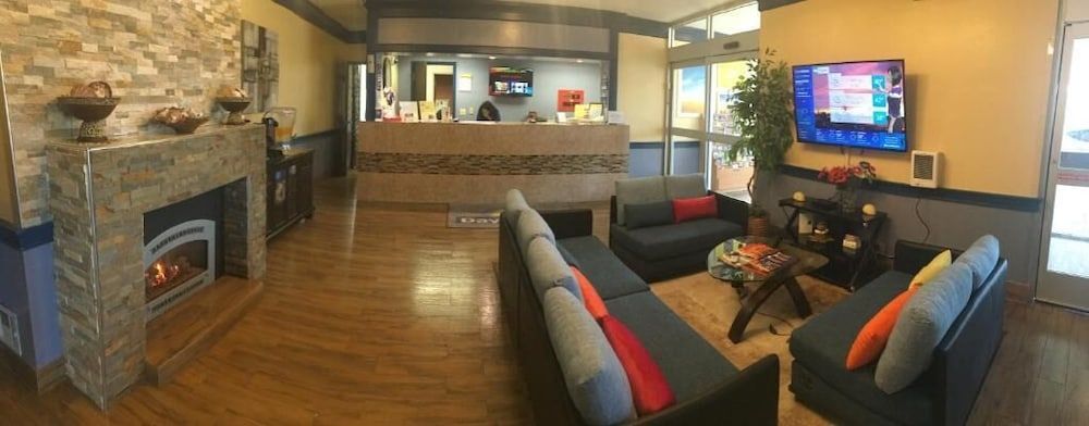 Days Hotel & Conference Center by Wyndham Danville 3