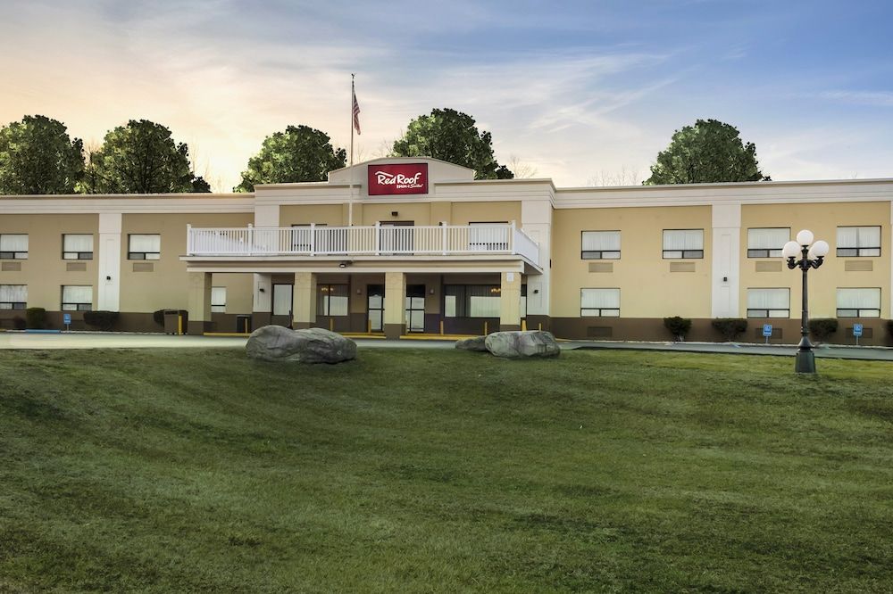 Red Roof Inn & Suites Newburgh – Stewart Airport/ West Point 2 étoiles à New Windsor