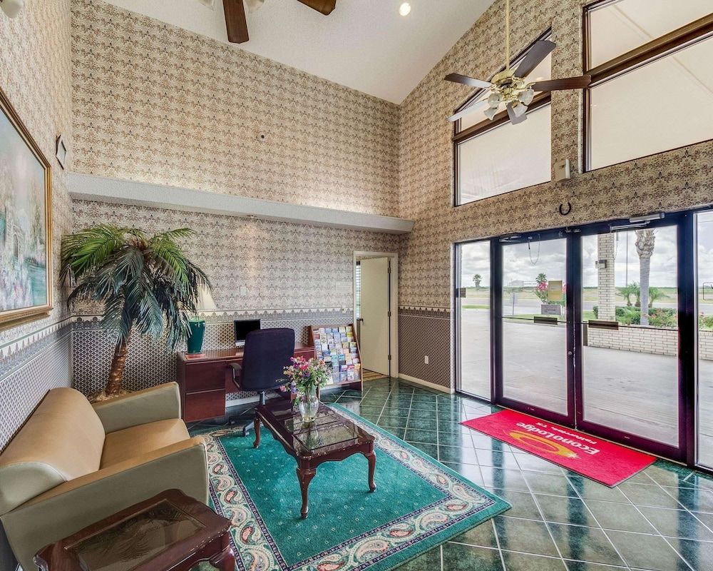 Econo Lodge Falfurrias Hwy 281 2