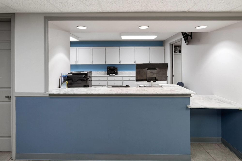 Days Inn by Wyndham Mountain Home 3