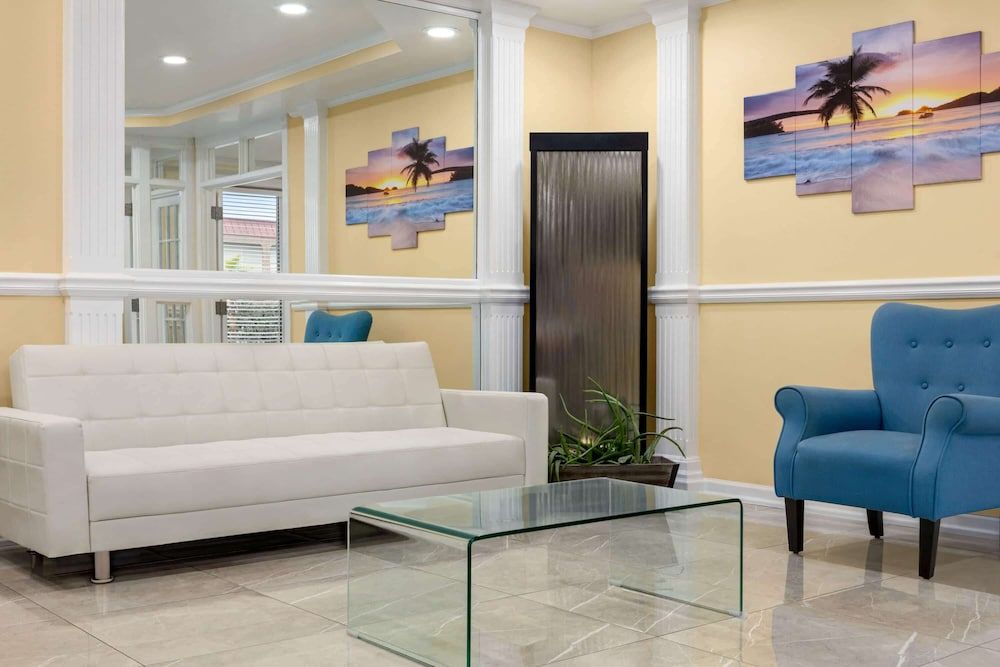 Days Inn by Wyndham Kingsland GA 3