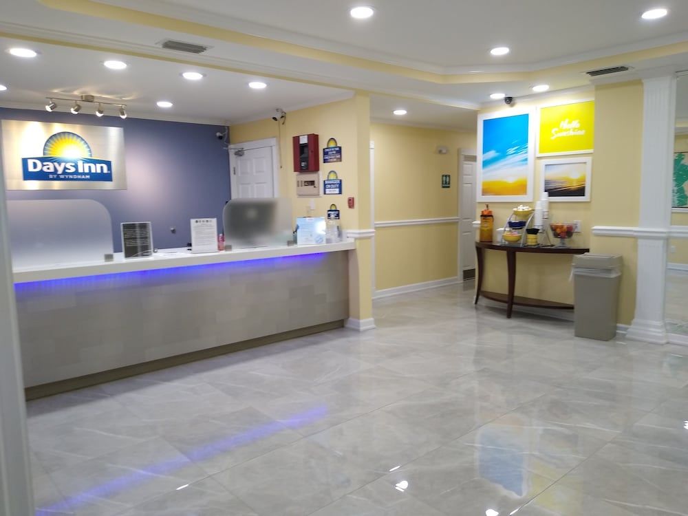 Days Inn by Wyndham Kingsland GA 2