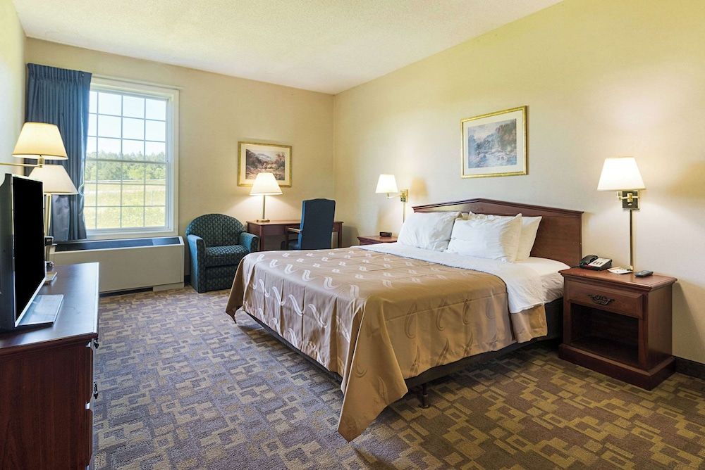 Quality Inn & Suites Schoharie near Howe Caverns 3 estrelas em Schoharie