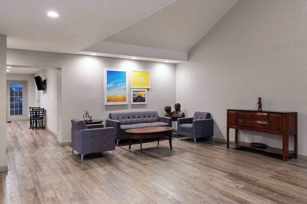 Days Inn by Wyndham Americus 3