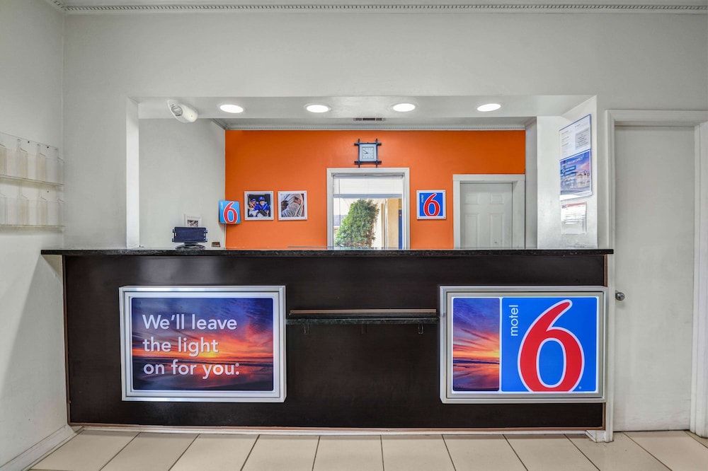 Motel 6 Americus, GA 2
