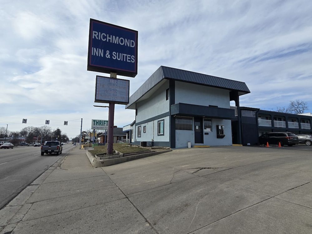 Richmond Inn & Suites 2 estrelas em Richmond