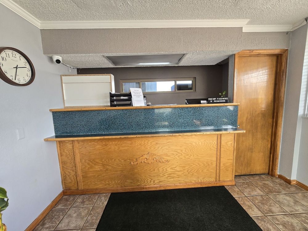 Richmond Inn & Suites 3