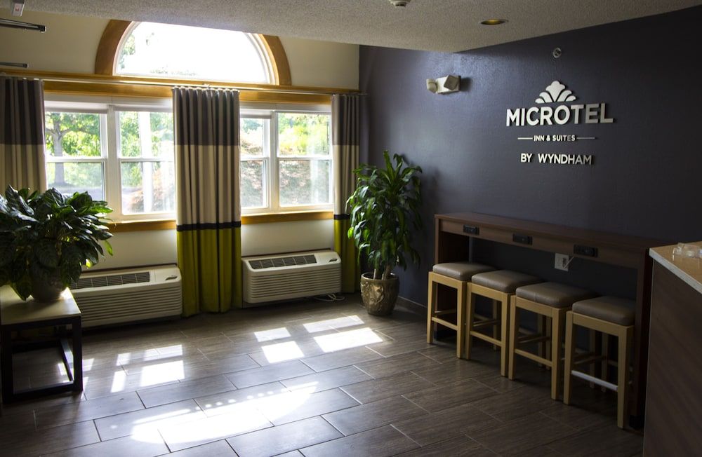Microtel Inn by Wyndham Victor/Rochester 2