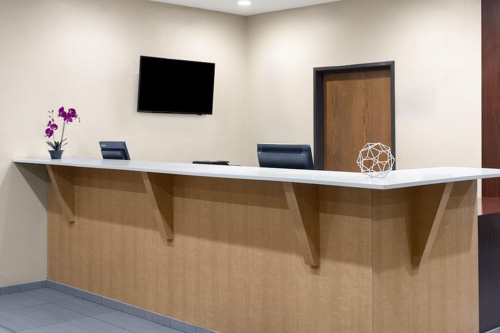 Super 8 by Wyndham St. Clairsville OH/Wheeling WV Area 3