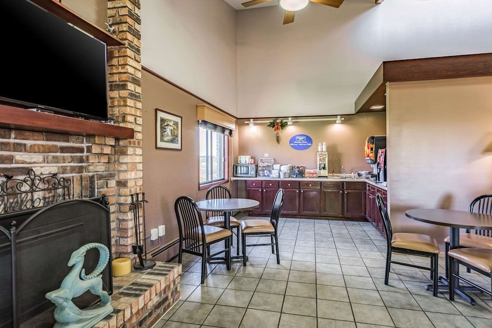 Rodeway Inn Saint Joseph 3