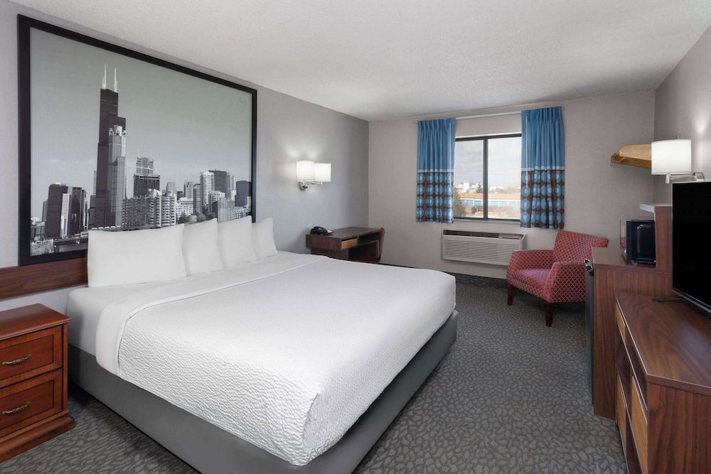 Super 8 by Wyndham Romeoville Bolingbrook 2 estrelas em Romeoville