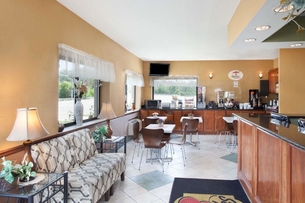 Super 8 by Wyndham Chicago/Rosemont/O'Hare/SE 2