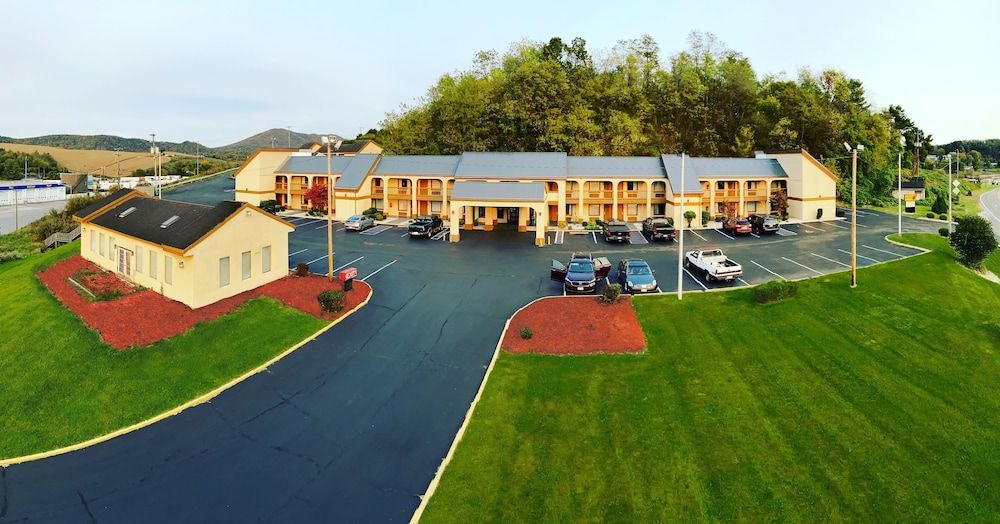 Super 8 by Wyndham Fort Chiswell/Wytheville Area 3 estrelas em Max Meadows