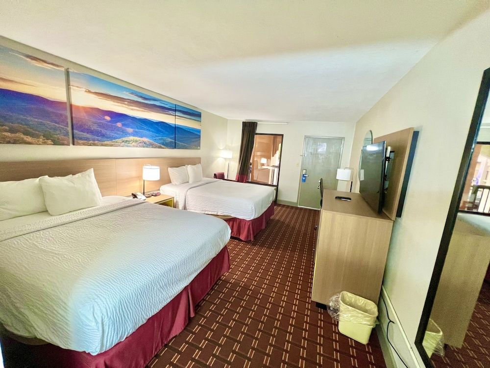 Days Inn by Wyndham Athens 3