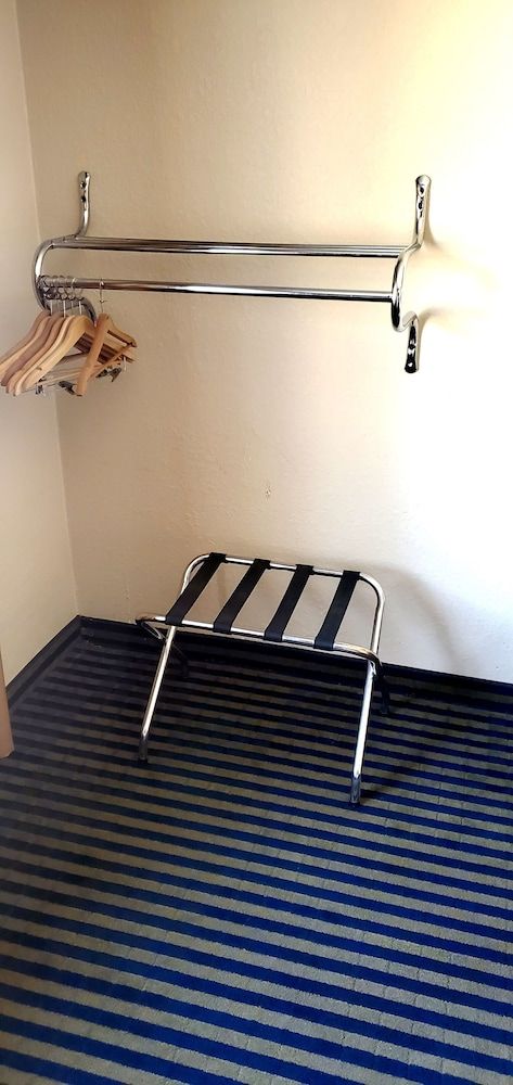 Super 8 by Wyndham Marshalltown 3