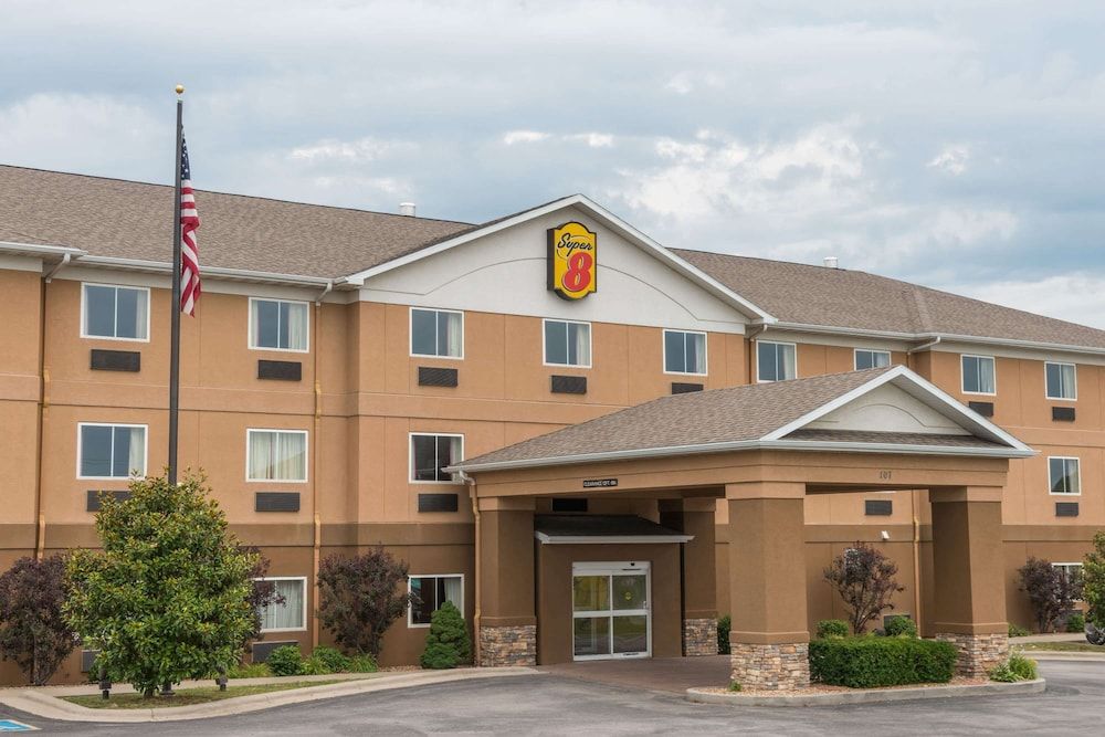 Super 8 by Wyndham St Robert Ft Leonard Wood Area 2 estrellas en Saint Robert