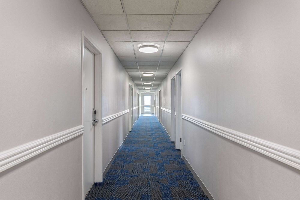 Microtel Inn by Wyndham Bowling Green 3