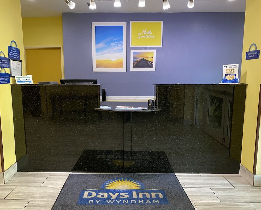 Days Inn & Suites by Wyndham Augusta Near Fort Eisenhower 2