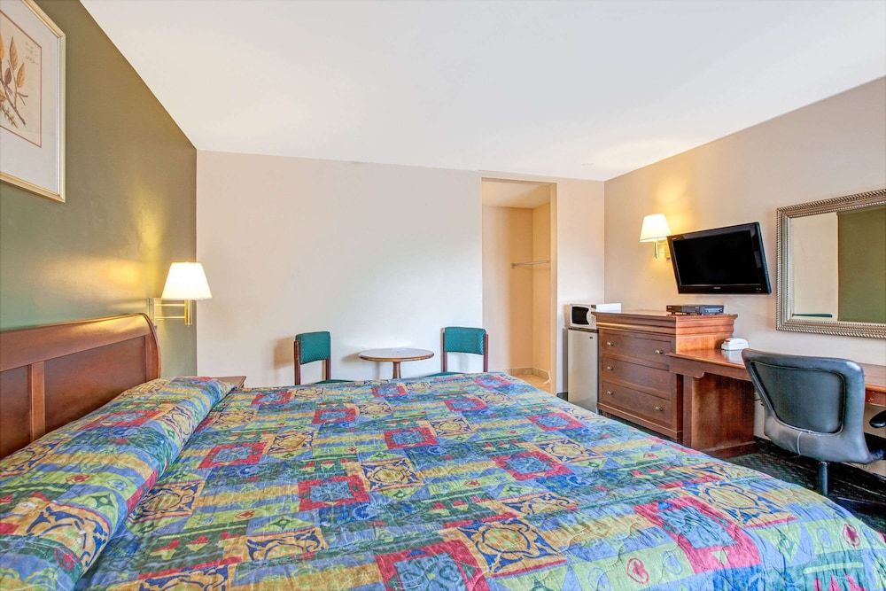 Knights Inn South Hackensack 3