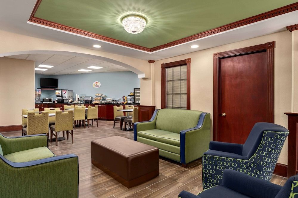 Super 8 by Wyndham West Greenwich/Providence 3