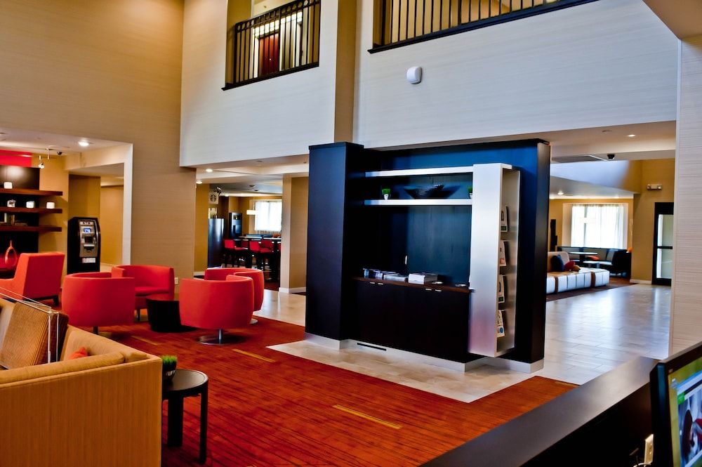 Courtyard by Marriott Decatur 2