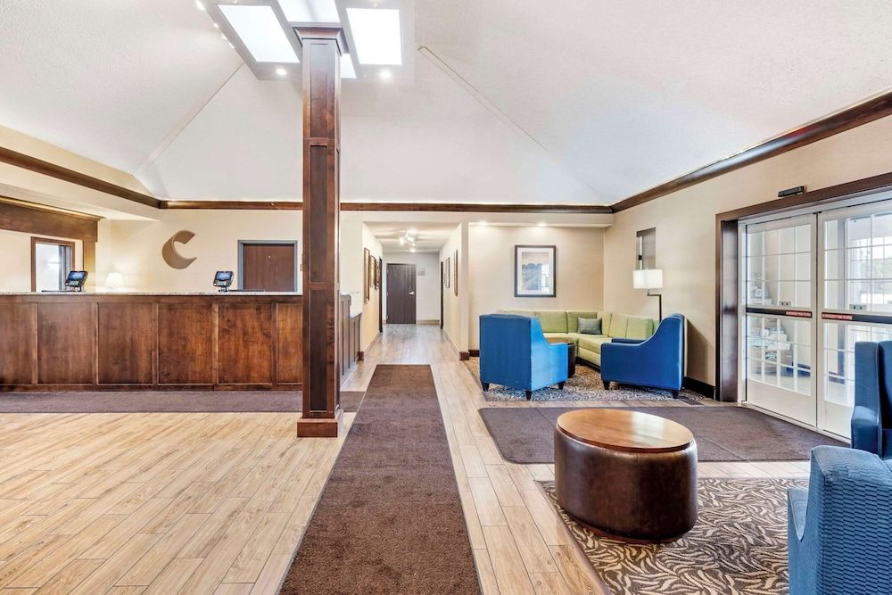 Comfort Inn Splash Harbor 3