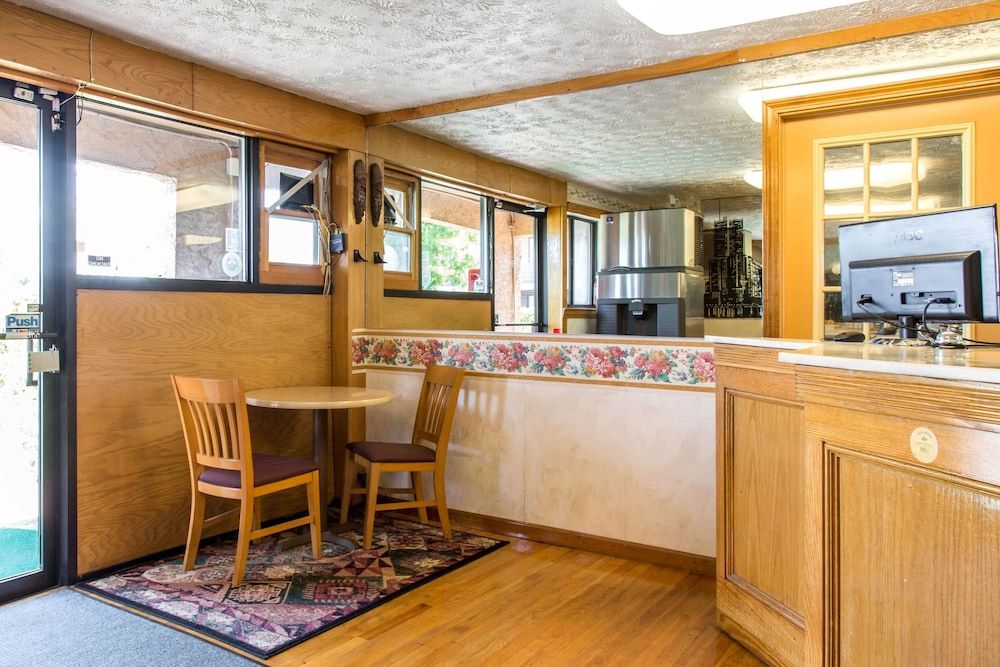 Rodeway Inn & Suites Branford - Guilford 3