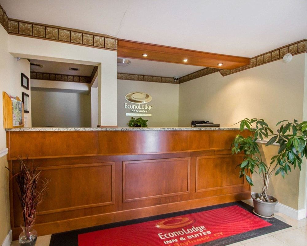 Econo Lodge Inn & Suites Old Saybrook Westbrook 3