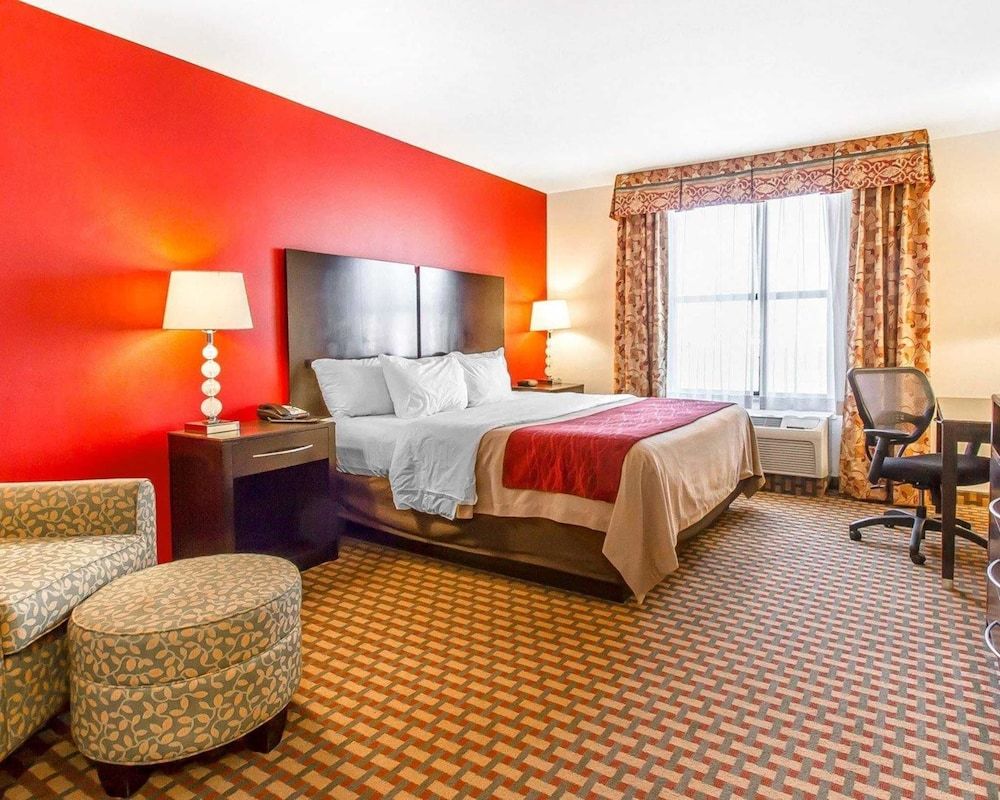 Spark by Hilton Shawnee 2