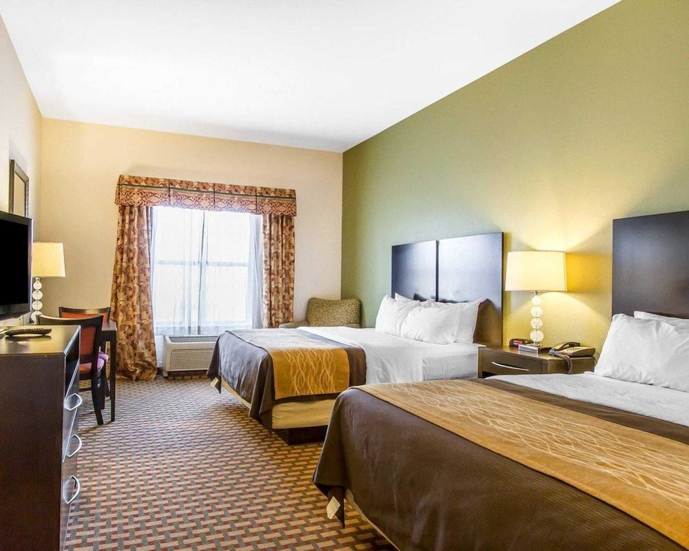 Spark by Hilton Shawnee 3