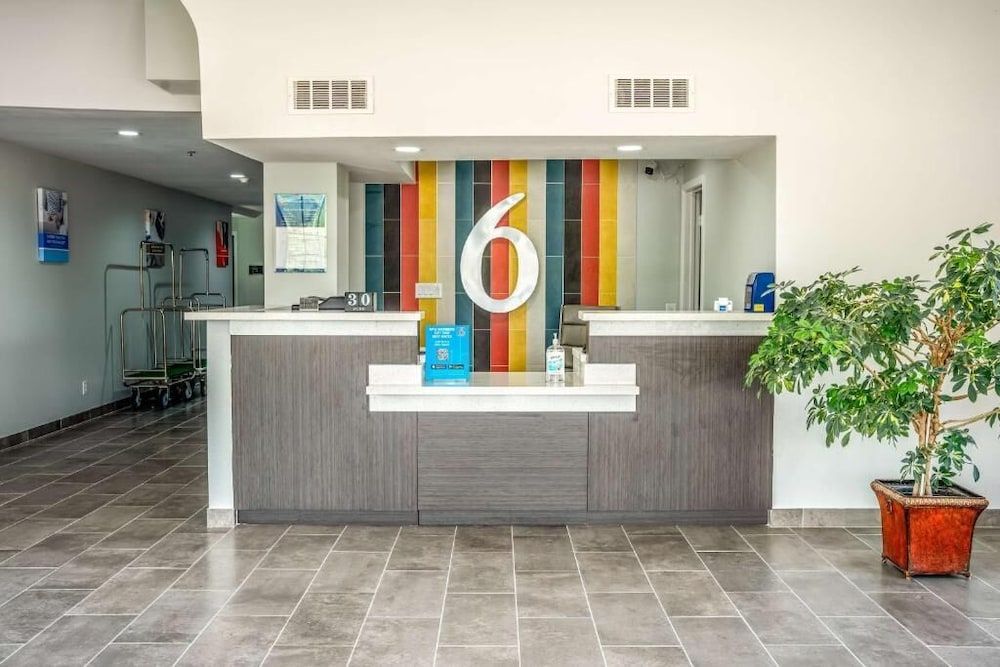 Studio 6 Claremore, OK 2 estrelas em Claremore