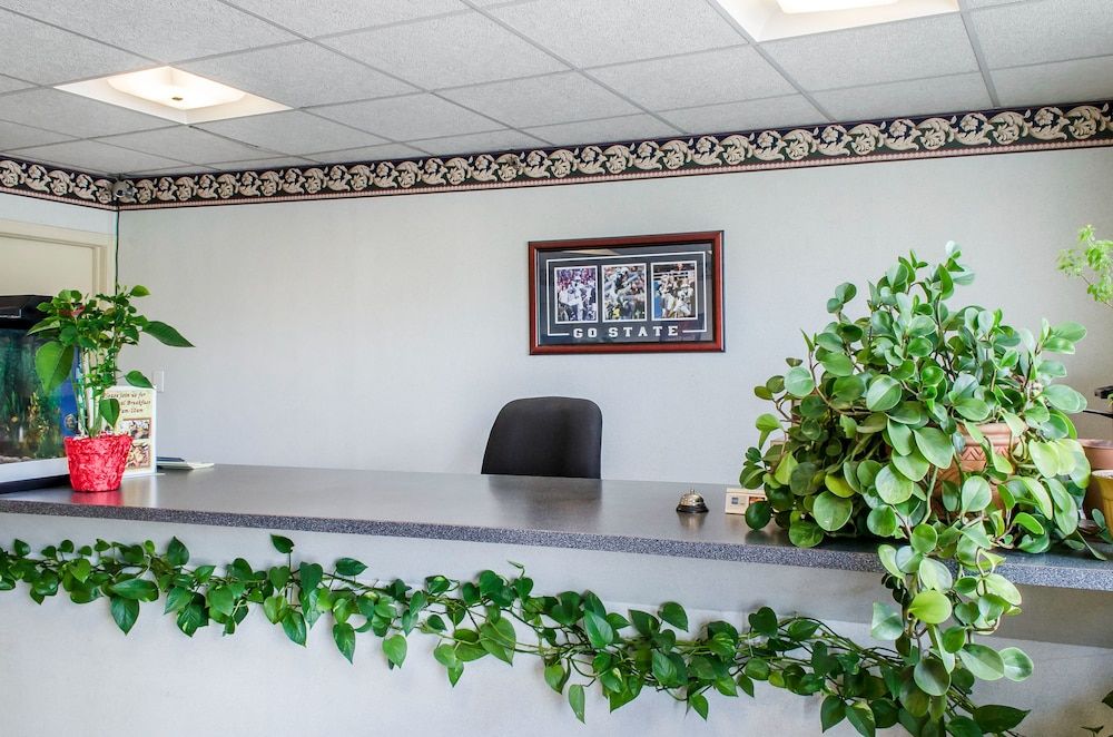 Econo Lodge Bellefonte I-99 3