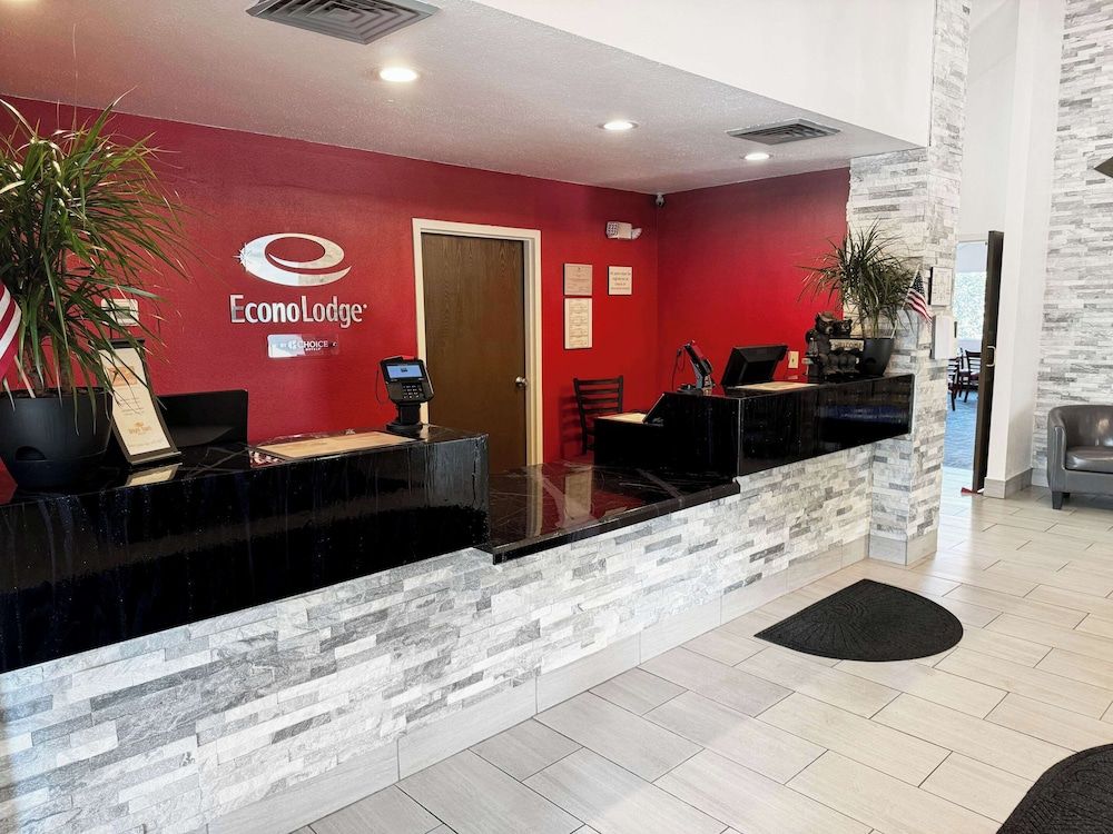 Econo Lodge Wausau - Rothschild 2