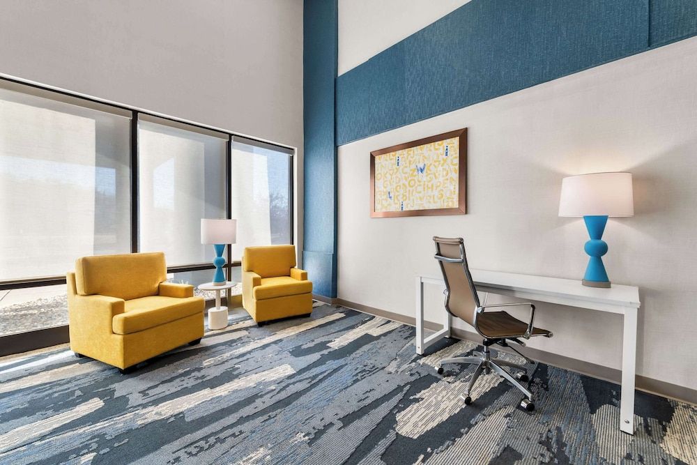 Comfort Suites Stevens Point 3