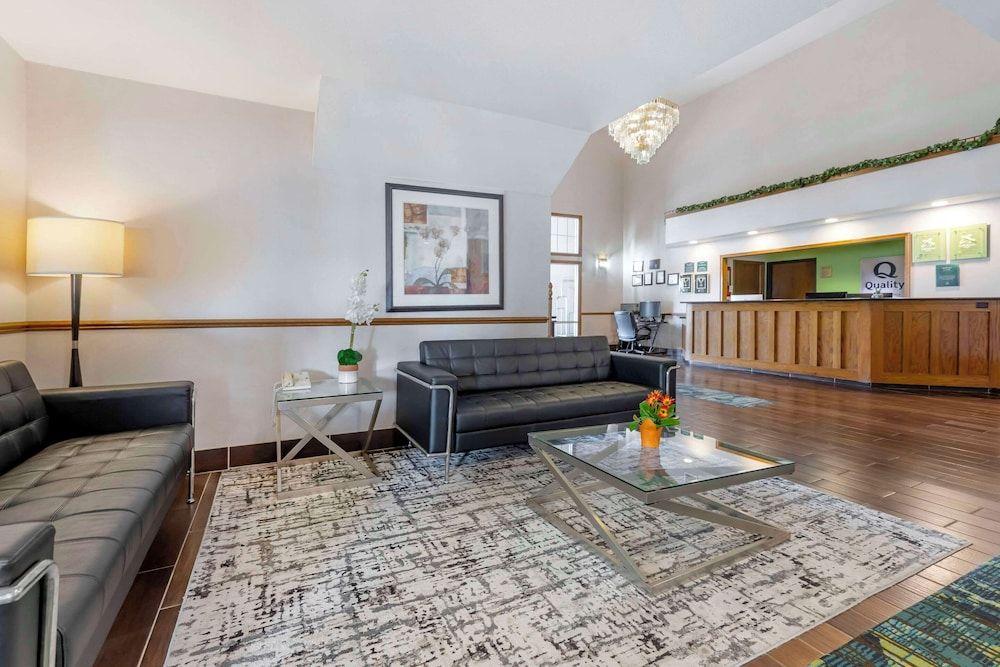 Quality Inn & Suites Stoughton- Madison South 3