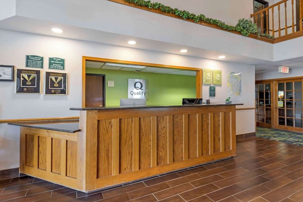 Quality Inn & Suites Stoughton- Madison South 2