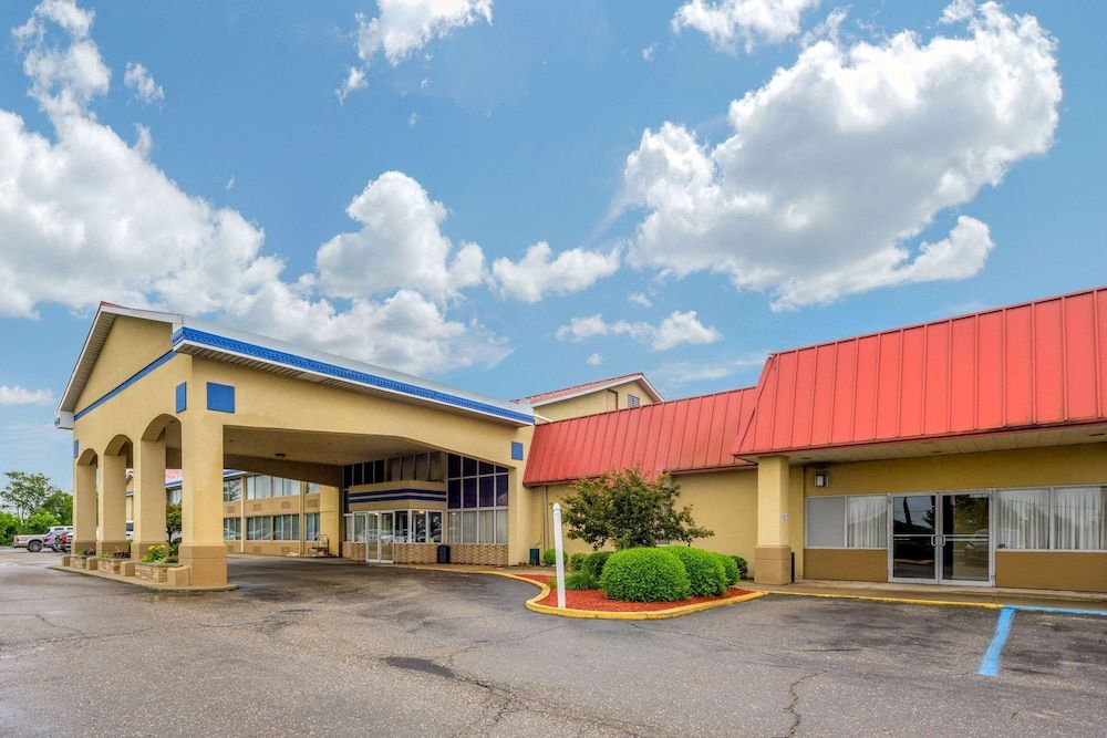 Econo Lodge Inn & Suites Triadelphia - Wheeling 3 estrelas em Triadelphia