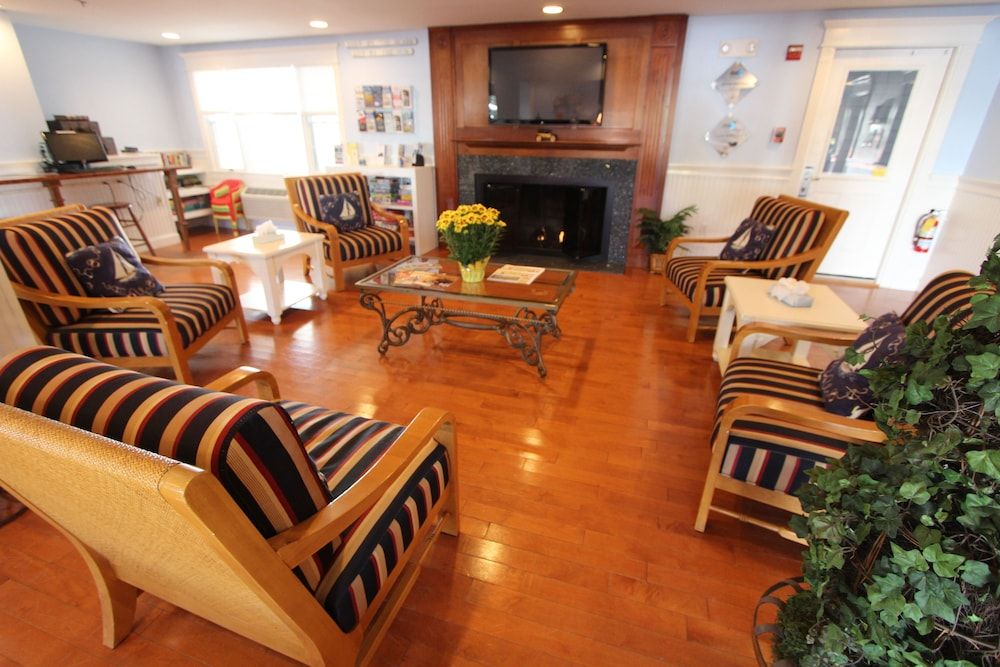 Edgewater Beach Resort, a VRI resort 3