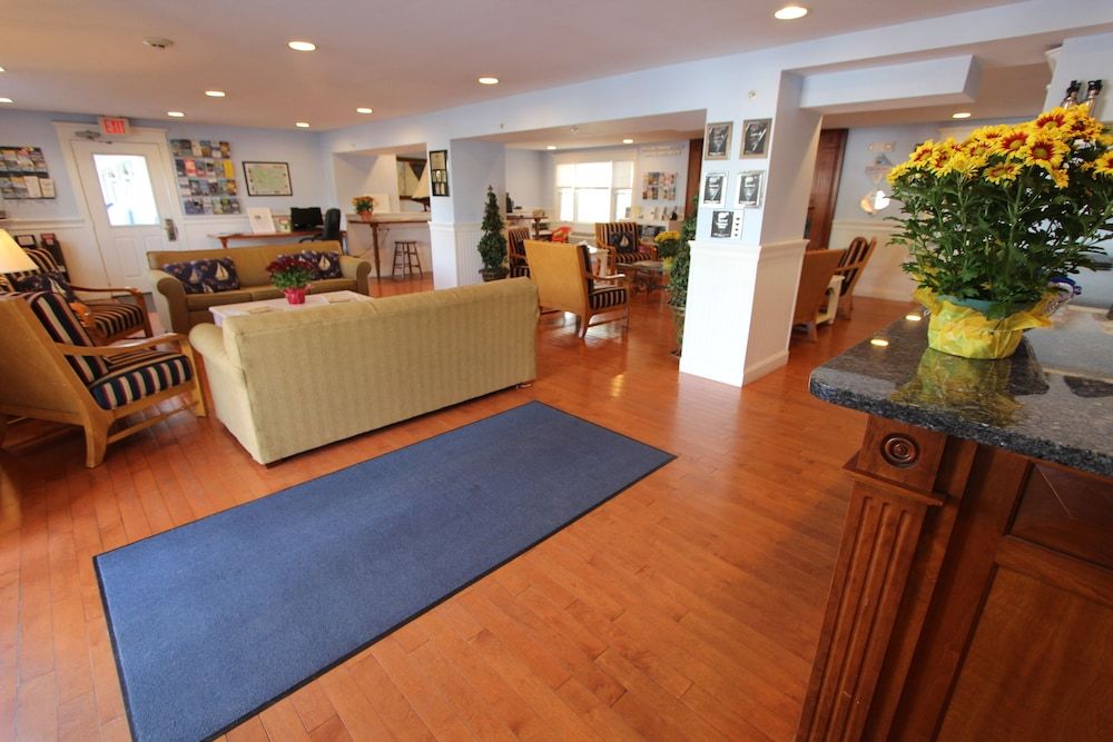 Edgewater Beach Resort, a VRI resort 2