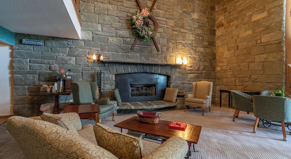 4 Seasons at Beech Mountain 3