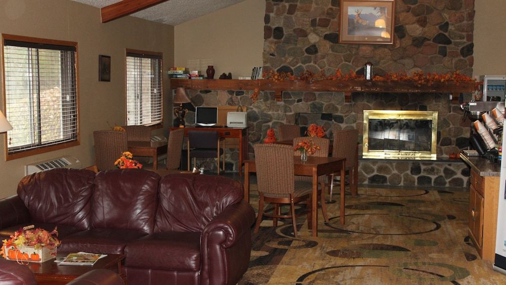 Boarders Inn & Suites by Cobblestone Hotels - Ripon 2