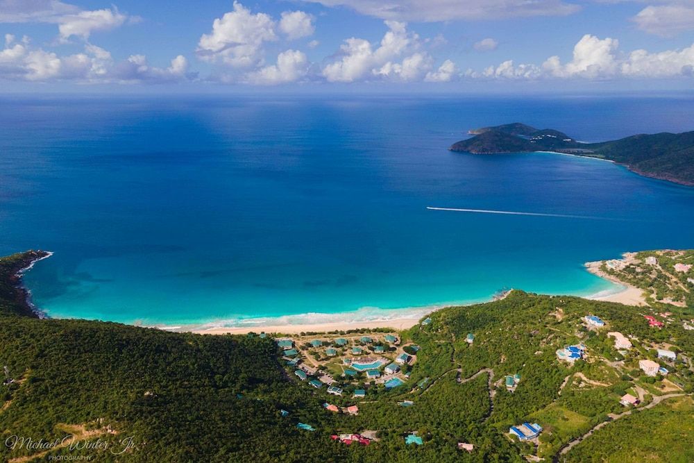 Wyndham Tortola BVI Lambert Beach Resort 4 estrellas en East End